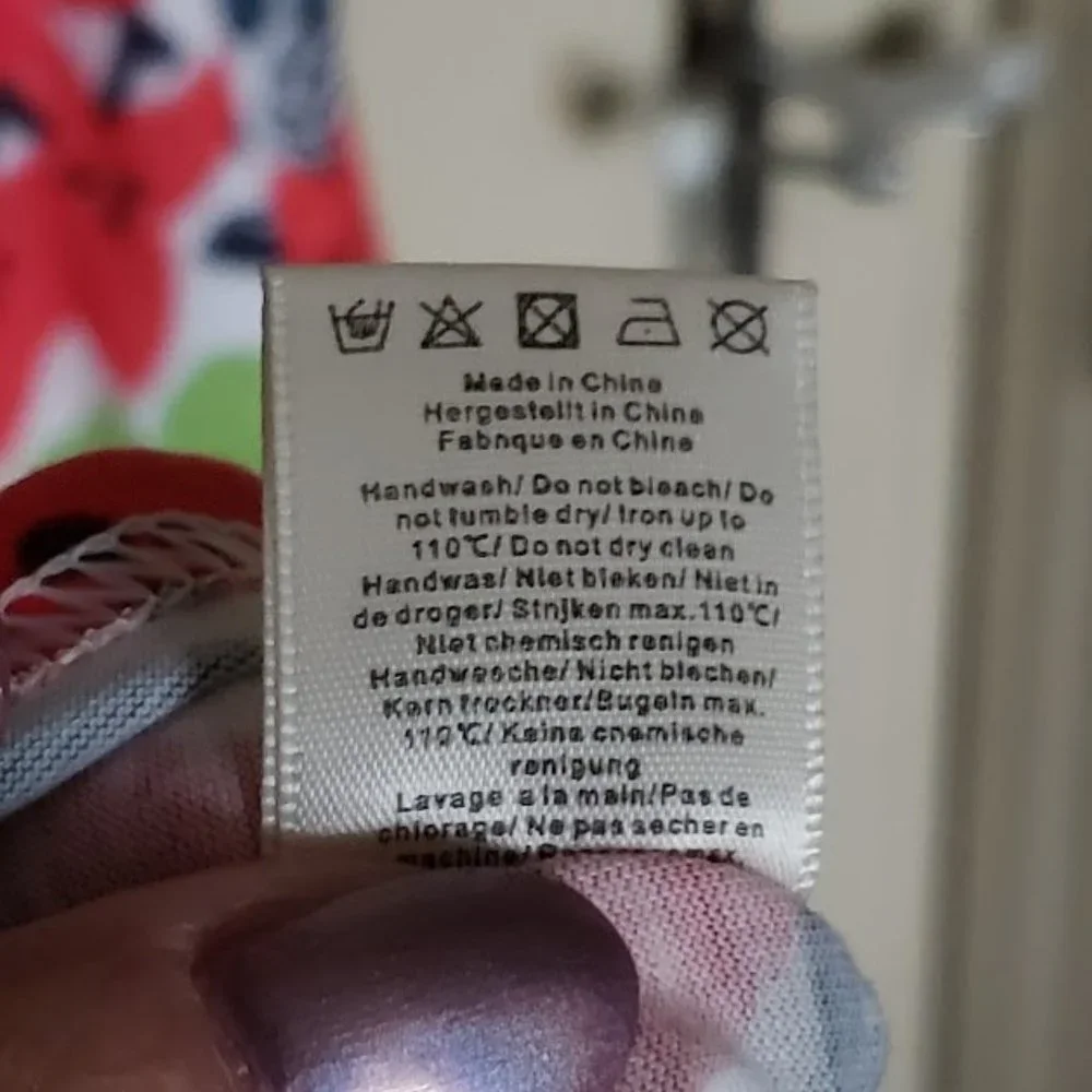 Boho Mixed Print Tunic Size 2XL Animal and Floral Super Fun! - Picture 7 of 7